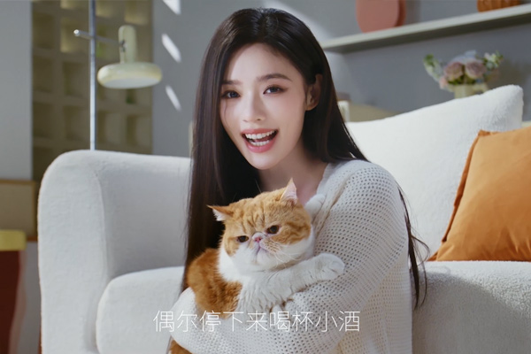 与林允一起解锁松弛生活！#百年张裕#长尾猫#张裕长尾猫品牌代言人林允#长尾猫林允松弛新主张